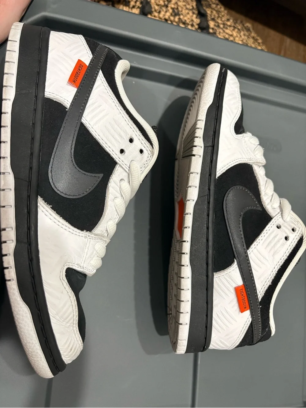Nike Dunk Low SB “TIGHTBOOTH” Size Men’s 7.5 Black /White /Orange & extra laces